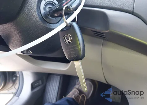 2010 Honda Accord 2.4 Lx z USA, uszkodzony, nr VIN 1HGCP2F37AA090489